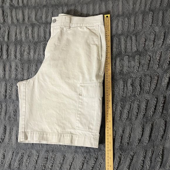 Patagonia Organic Cotton Cargo Shorts Mens 34 Khaki Herringbone Outdoor Casual - Picture 8 of 11